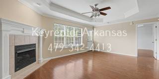 Beautiful 3 Bed, 2 Bath Bentonville Home with Fireplace & Fenced Backyard Gallery 5