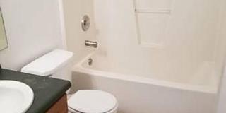 Room in 4 Bedroom Home at Reynard Ct Room in 4 Bedroom Home at Reynard Ct Gallery 6