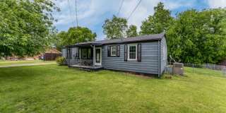 AVAILABLE NOW at a Good Price. 3 Bed 1 Bath FOR LEASE in Columbia. $1200 Rent. Gallery 1