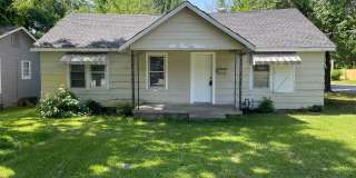 3 Bedrooms | 1 Bathroom | $1,090/Month 3 Bedrooms | 1 Bathroom | $1,090/Month Gallery 1