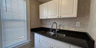 College St 2619 Gallery 7