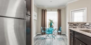Oxmoor Apartment Homes Gallery 6