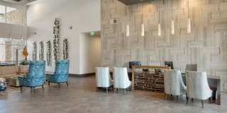 Ocio Plaza del Rio Gallery 39