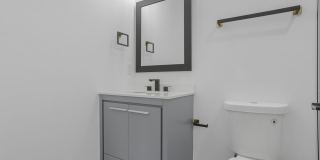 961 Heyl Avenue Gallery 40