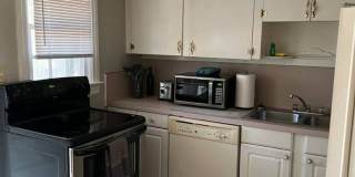 Charming 2 bedroom Duplex Gallery 3