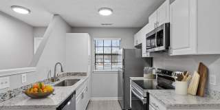 ** COMING SOON ** Charming, updated 2BR/2BA Gallery 1