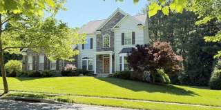 Beautiful 4bd 3.5bth home nestled on a private lot! Gallery 1