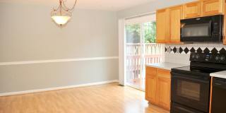 Charming End-Unit Townhouse in Mt. Airy Manor Community Gallery 4