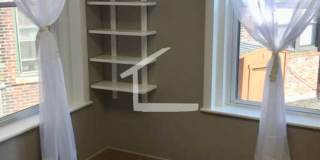 Large 3 bed unit right in front of the Green Line. Gallery 7