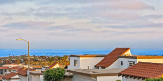 *Limited Move In Special for April Lease Start Date- $750 Off First Month's Rent! *OCEAN VIEWS! Renovated 2 Bed, 2.5 Bath Townhome in San Clemente! Gallery 4