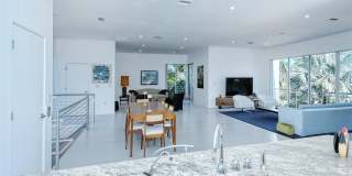 213 N WASHINGTON DRIVE Gallery 16