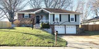 1100 NW OAKRIDGE DR Gallery 1