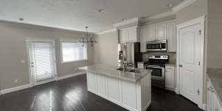 End-Unit Sleepy Ridge Townhome Gallery 3