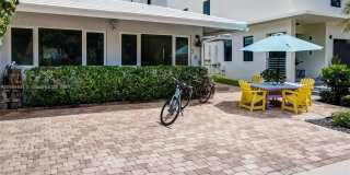 309 Oak St Gallery 60