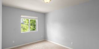 Lovely 3 bedroom/2.5 Bath Townhouse Gallery 11