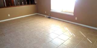 Nice Single Level Northeast Duplex With Refrigerated Air Located In Quiet Neighborhood Gallery 5