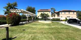2 bed, 2.5 bath located in Corona, CA! Gallery 38