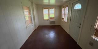 Spacious 3 bedroom, 2 bath Gallery 5