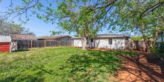 2326 N Mockingbird Lane Gallery 1