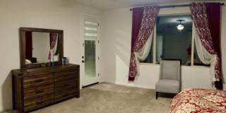 Spacious 3BR 3BA House in Bakersfield Gallery 36