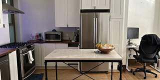 Awesome 1 bed 1 bath condo! Gallery 1