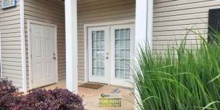 3/2 Condo in Great Greenville Location! Gallery 1