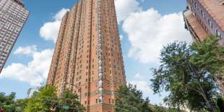 100 West Chestnut Apartments Gallery 19