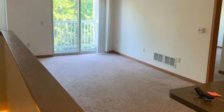 One bed, one bath upper with attached garage Gallery 2