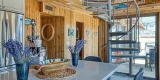 332 Dehnoff Walk Gallery 1