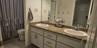 MUST SEE 4 Bedroom 2 bath Gallery 24