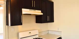 ☀️Newly Remodeled 2 Bed / 1 Bath Apartment Unit  – Great Layout Gallery 4