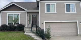 3 bedroom 2 bath 2 car garage $2100 Gallery 1