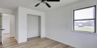 3042 W 15th Street Gallery 17