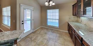 4 Bedroom 2 Bathroom Home - Midwest City Gallery 11