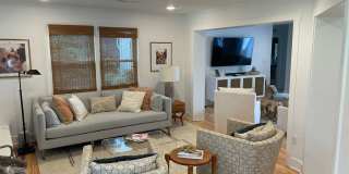Old Village Cottage - 1.5 Blocks to Pitt Street Bridge Gallery 12