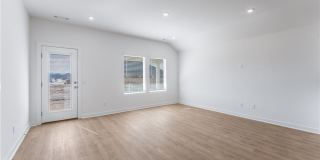 103 S Maroon Avenue Gallery 7