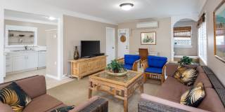 Steps from beautiful Kailua Beach, fully furnished 3 bedroom, 2 bath single family home Gallery 1
