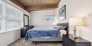 Belcrest Plaza Gallery 21