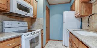 1 Bedroom 1 Bath Condo - Wilshire And NW Expressway Gallery 16