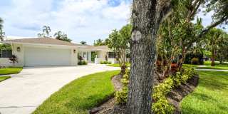 ** LUXURY PARK SHORE STUNNING FULLY REMODELED MODERN UNFURNISHED 3/2 PRIVATE LARGE PATIO HOME WITH PRIVATE PARK SHORE BEACH ACCESS ** NO HOA ** MOVE IN TODAY ** Gallery 6