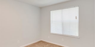 Hub at 934 Apartments Gallery 12