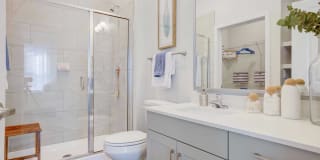 Larkspur Creekside Age 55+ Apartment Homes Gallery 14