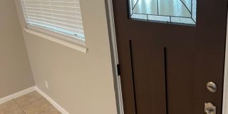 2 story 2 Bed 1 Bath - 2 Parking - Water Paid Gallery 7