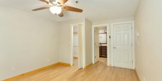 Cozy 2 bedroom, 2 bathroom condo- Federal Way Area Gallery 28