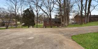 Pet Friendly Three Bedroom with Basement! Gallery 22