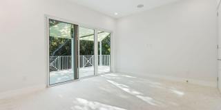 114 Royal Lane Gallery 28