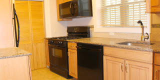 232 E State StUnit 2 Gallery 3