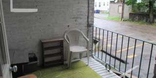 Large, Beautiful renovated 1 bed Gallery 3