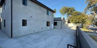 11947 Victory Blvd Gallery 16