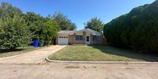 3 bed 1.5 bath 1 car garage Gallery 1